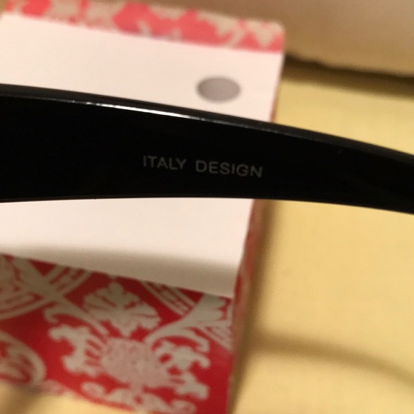 Women’s Sunglasses! - Picture 3 of 4